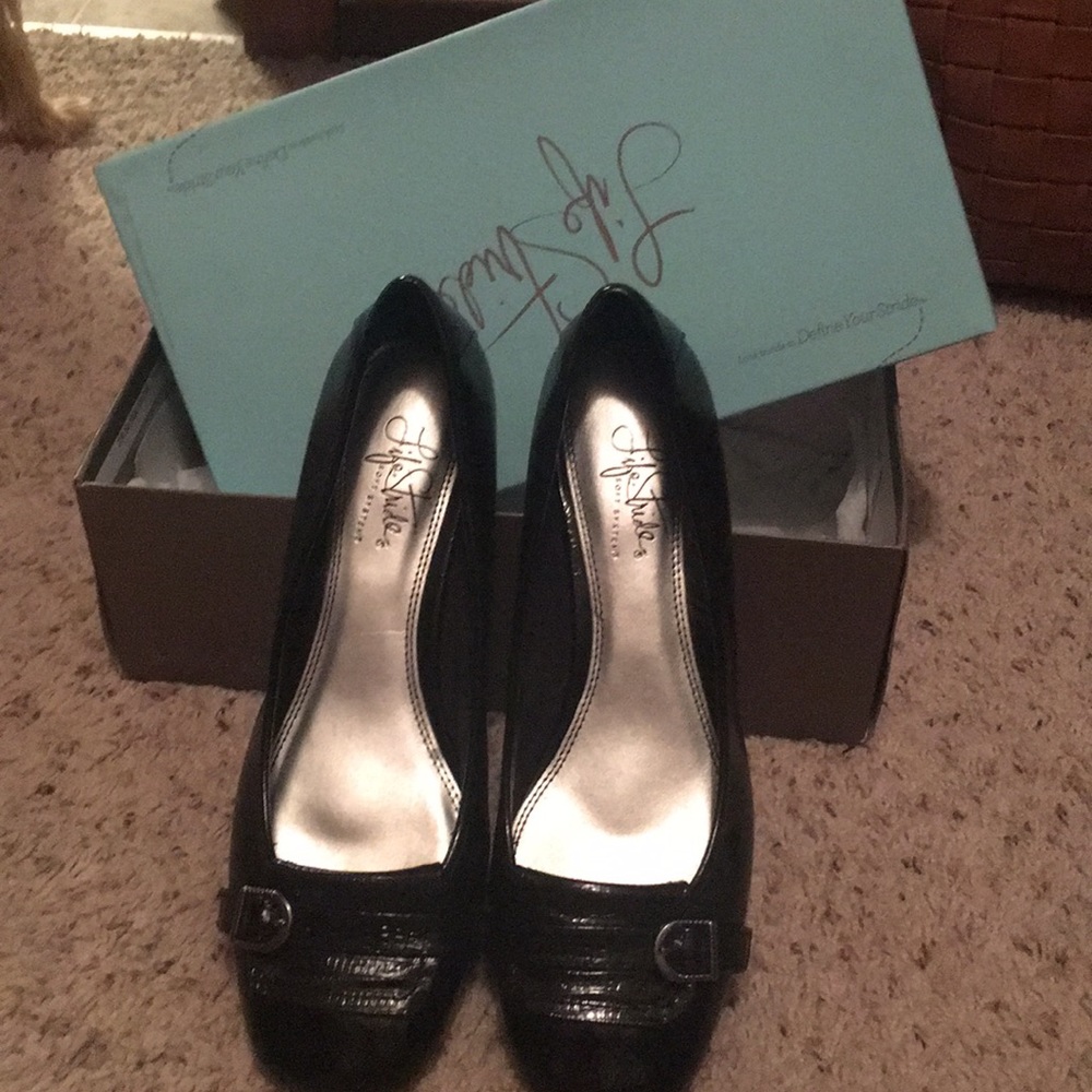 Soft system Lifestride black shoes